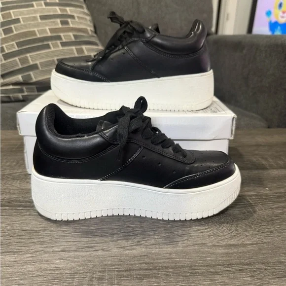 Steve Madden Black and White Platform Sneakers - Picture 8 of 14